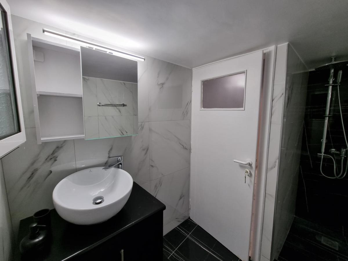 Arman Group Arya Apartment Athens Exterior photo